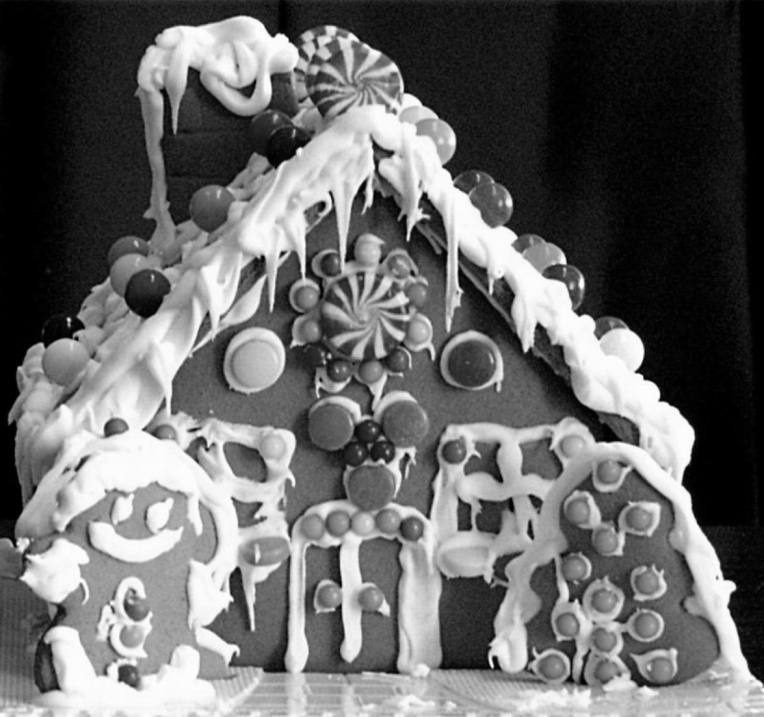 BLACK & WHITE GINGERBREAD HOUSE