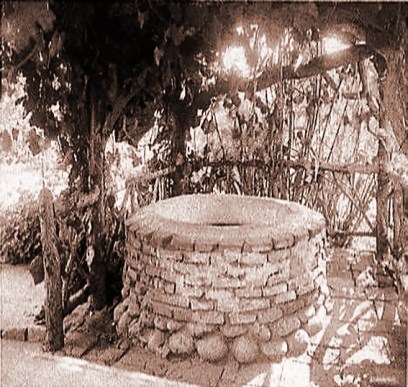 WELL - PUBLIC DOMAIN