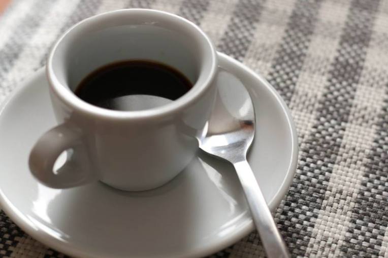 COFFEE, TABLE, RESTAURANT -- Zaccaria